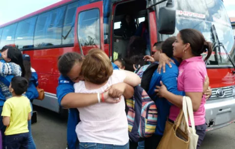 Estudiantes de Baherlo llegan a casa y cuentan experiencias en Pasadena