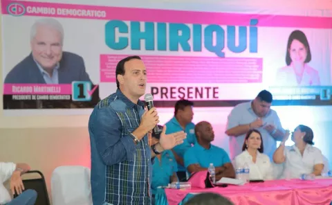 Miembros de Cambio Democrático se reúnen con convencionales en Chiriquí