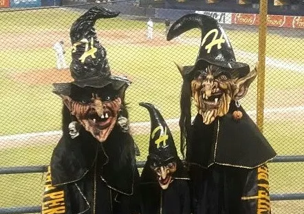 Polémica por las tradicionales brujas herreranas