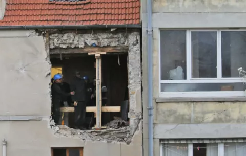 Involucrado en los atentados del 13-N fue entregado por Bélgica y Francia le imputa cargos