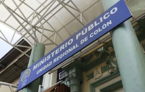 Detenido por golpear e insultar a esposa e hija en Colón