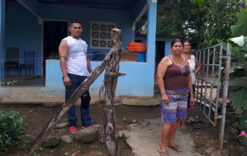Insólito: 'Cacique' muere atragantado con carne de cerdo