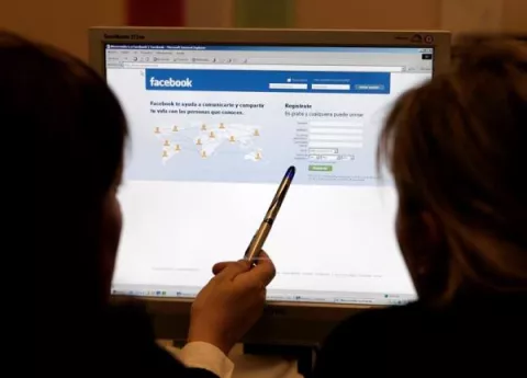 Facebook ganó $15,934 millones en 2017