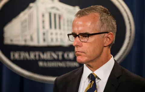 La Casa Blanca asegura que no tiene nada que ver con la dimisión del 'número dos' de FBI