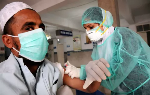 Empeora la epidemia de gripe en EE.UU., que ya ha causado la muerte de 20 niños