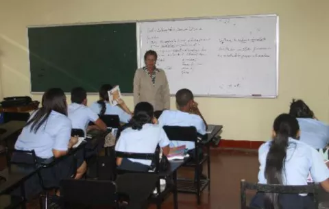 Estudiantes con fracasos comienzan clases de recuperación académica