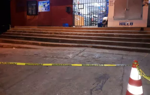 Balean a delincuente tras asalto a un minisúper en La Chorrera 