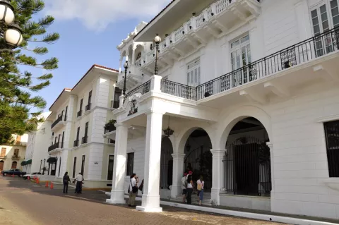 Ministerio de la Presidencia paga $200 mil para promocionarse en Twitter