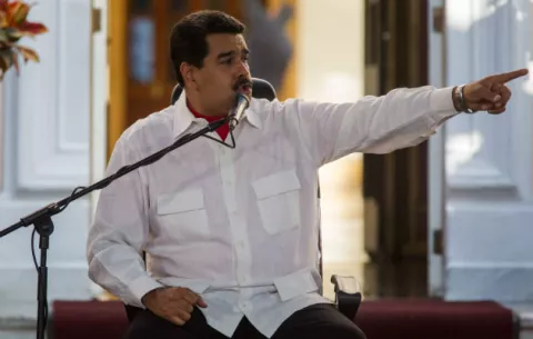 Nicolás Maduro anuncia su candidatura presidencial