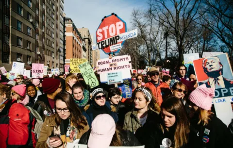 Las marchas de mujeres toman fuerza en EE.UU. de cara a las elecciones del Congreso este año