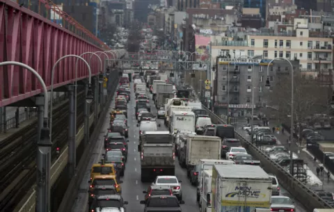 Nueva York aumenta los peajes para disminuir los embotellamientos