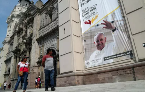 Tratan de incendiar la imagen de Cristo del Pacífico a pocos días de llegada del papa a Lima