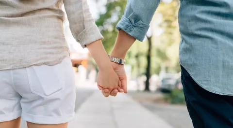 Hombres con pareja son más atractivos