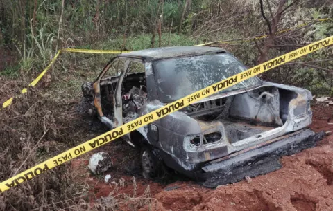 Encuentran vehículo quemado en Costa Verde, La Chorrera 