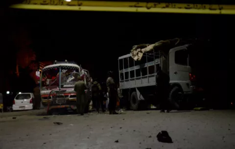 Atentado suicida en Pakistán deja siete muertos y unos 15 heridos