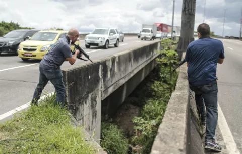 Tres muertos tras enfrentamientos armados en Río de Janeiro