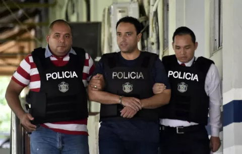 Panamá entrega a México exgobernador acusado de corrupción