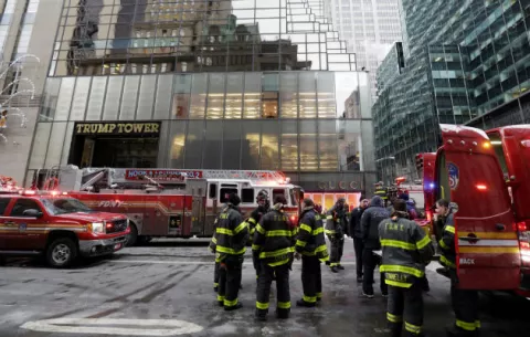 Tres heridos leves en incendio de la Torre Trump en Manhattan