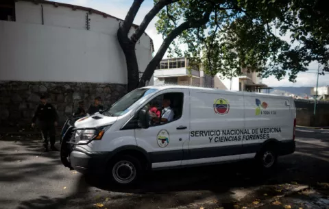 [VIDEO] Después de varios días familiares de sublevados logran reconocer a los suyos
