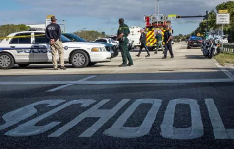 Lanzan aplicación móvil para seguridad de alumnos tras matanza