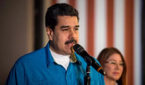 Maduro pide a CNE  fijar fecha de  presidenciales