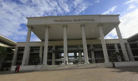 Tribunal Electoral limita la libertad de expresión y favorece al Gobierno