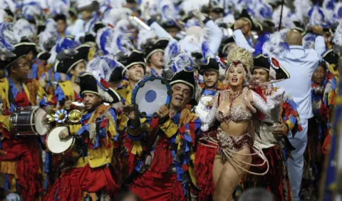 Alegría, fiesta y bailes
