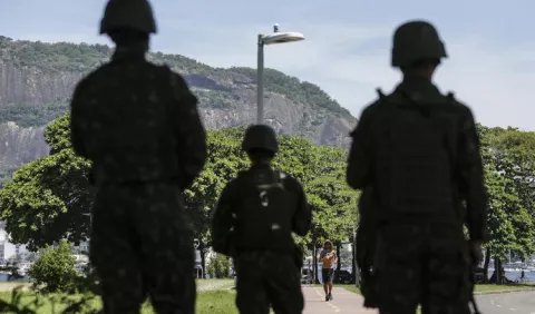 Violencia no cede en Río tras intervención