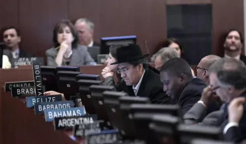 La OEA insta a Maduro a parar las elecciones