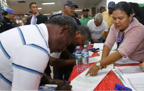 Jubilados se quejan por atraso en la entrega del Cepadem 