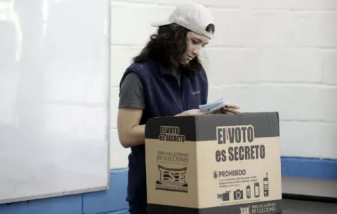 Todas las mesas de votación  para los comicios generales en Costa Rica abrieron a tiempo