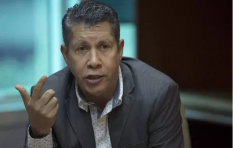 Falcón se convertirá en el principal rival del presidente Nicolás Maduro 