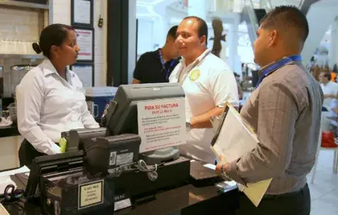 Mano de obra extranjera ilegal afecta el mercado laboral
