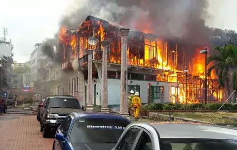 Damnificados por incendio en San Felipe son llevados a un hotel