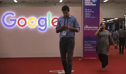 Google dice que cumple con la regulación tras la multa en la India