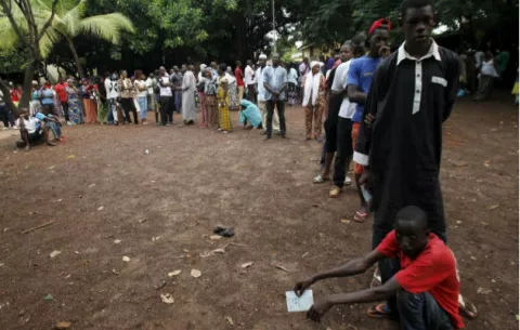 Matan a cinco bebés al incendiar casas tras elecciones en Guinea-Conakri
