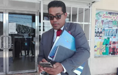  Abogado será investigado por delito contra la fe pública