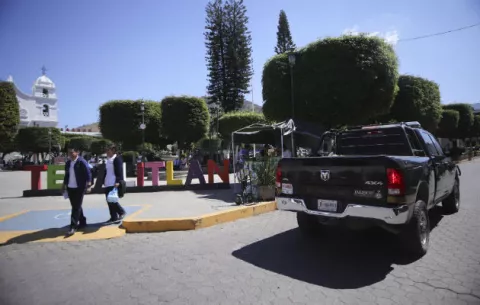 Familiares de italianos aseguran que los policías mexicanos vendieron a sus seres queridos  por $53