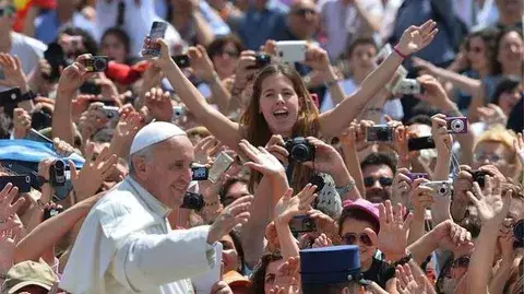 Suspenden vacaciones y permisos a funcionarios del Minsa por la JMJ