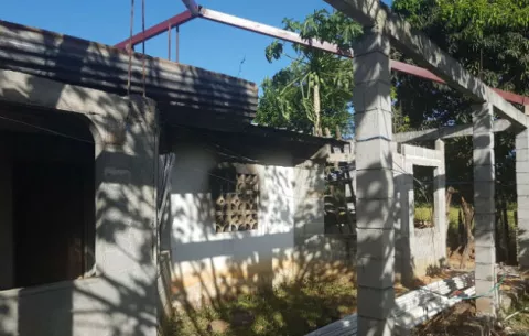 Familia casi lo pierde todo luego de que chispa desatara incendio