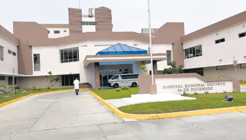 Hombre atropella a su propia hija tras manejar de reversa en Las Mañanitas