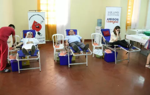 [VIDEO] Paraguayos celebran San Valentín donando sangre