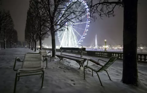 Embotellamiento récord en París y sin autobuses por fuerte  temporal de nieve