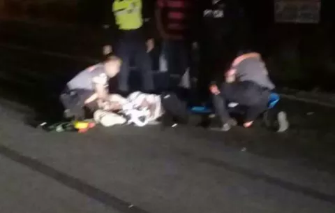 Atropellado al intentar cruzar la vía con poca iluminación en San Carlos