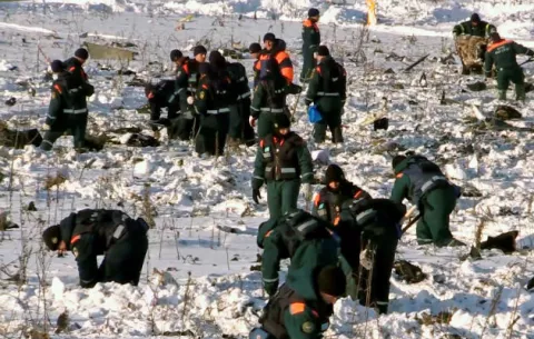 [VIDEO] El avión de pasajeros AN-148 explotó tras chocar con la tierra