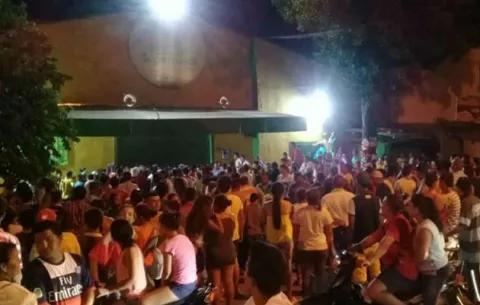 Saquean supermercados en Colombia y arrestan testaferos de la Farc