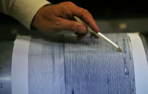 Un sismo de magnitud 5,3 sacude 13 localidades en el norte de Chile