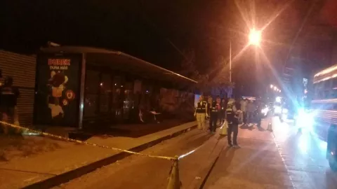Hallan cuerpo sin vida tendido en una parada de Tocumen