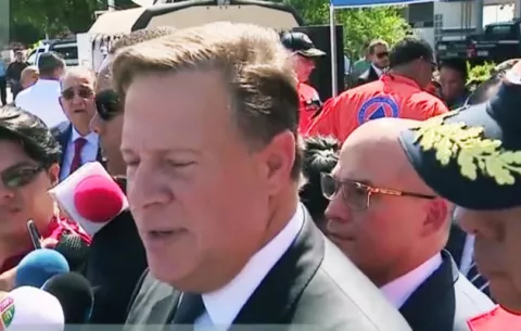 Critican a Varela por negarse a hablar de temas políticos en Carnavales
