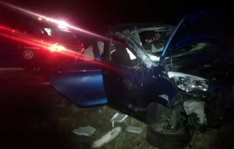 Cuatro heridos al volcarse vehículo en Aguadulce 